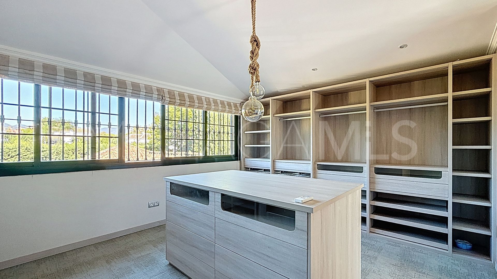 Villa for sale in Casasola