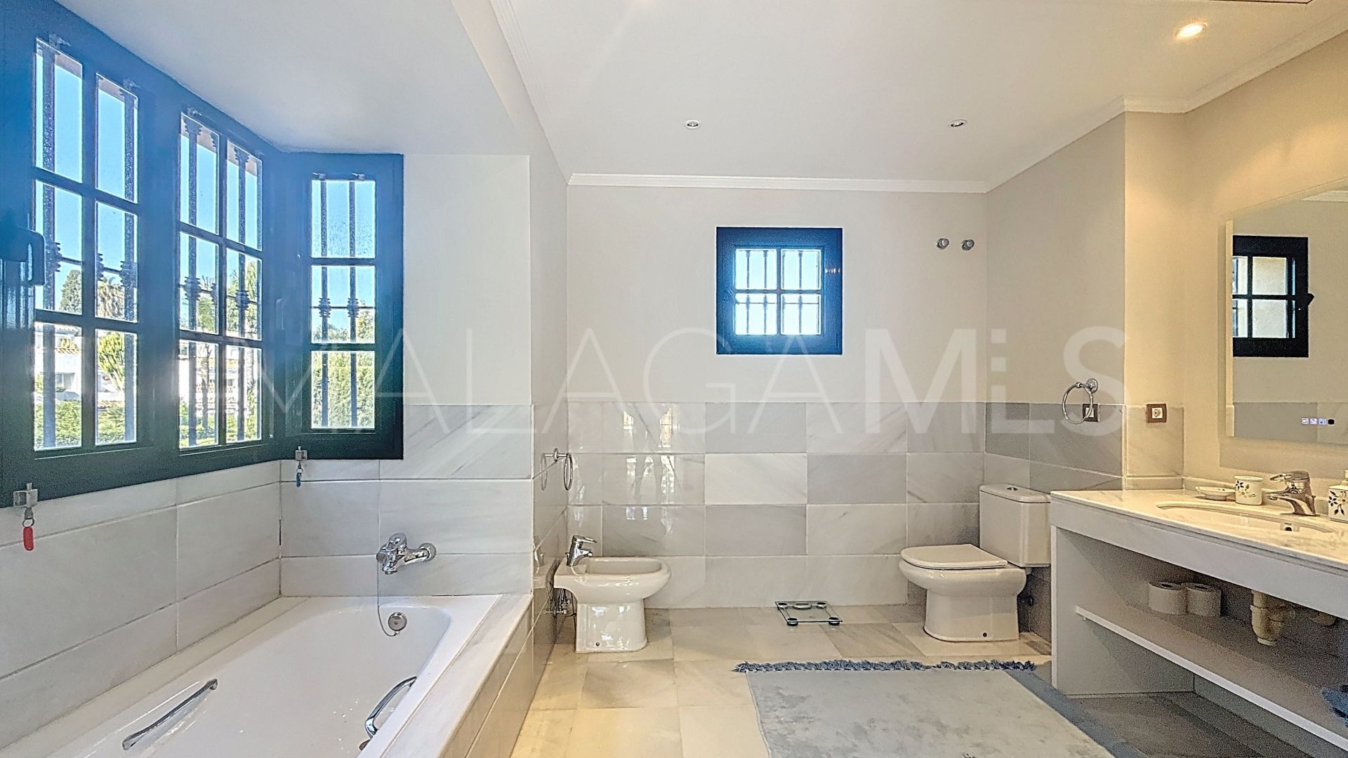 Villa for sale in Casasola