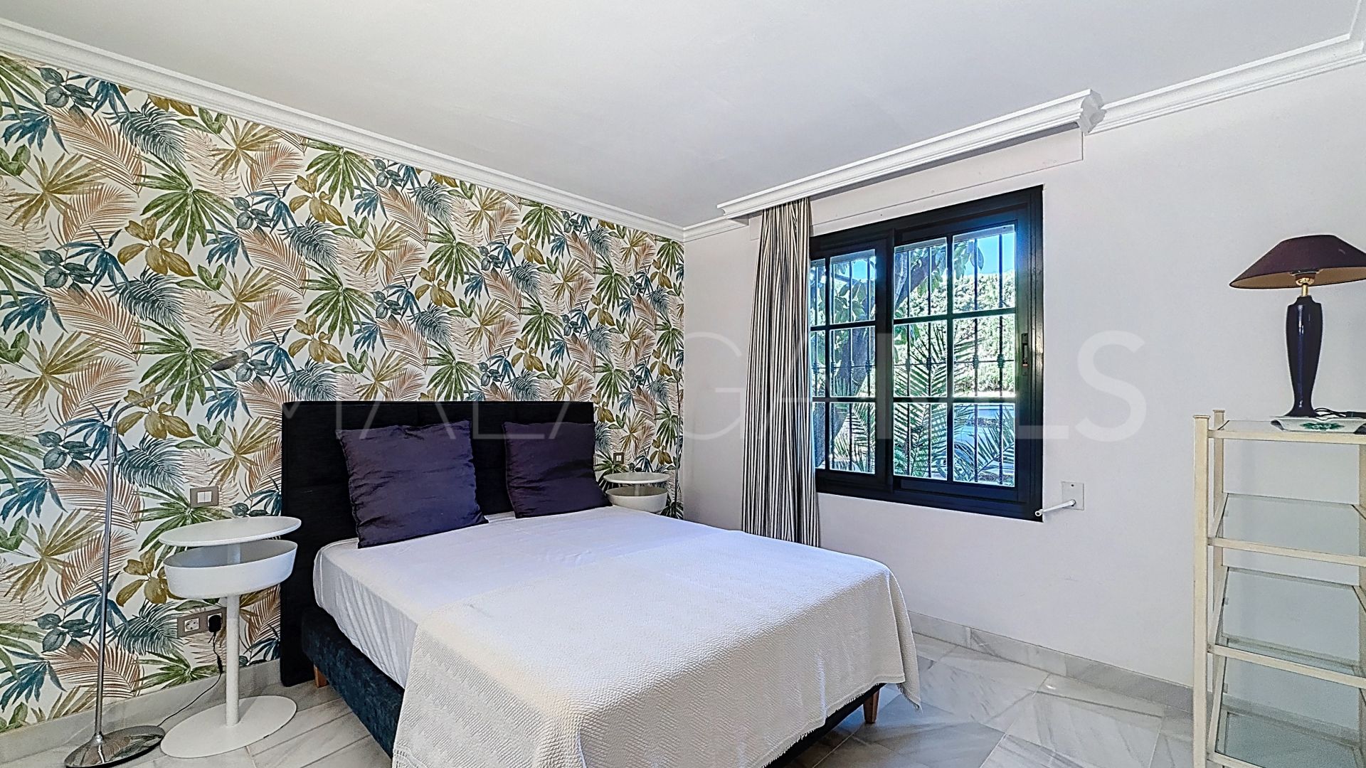 Villa for sale in Casasola