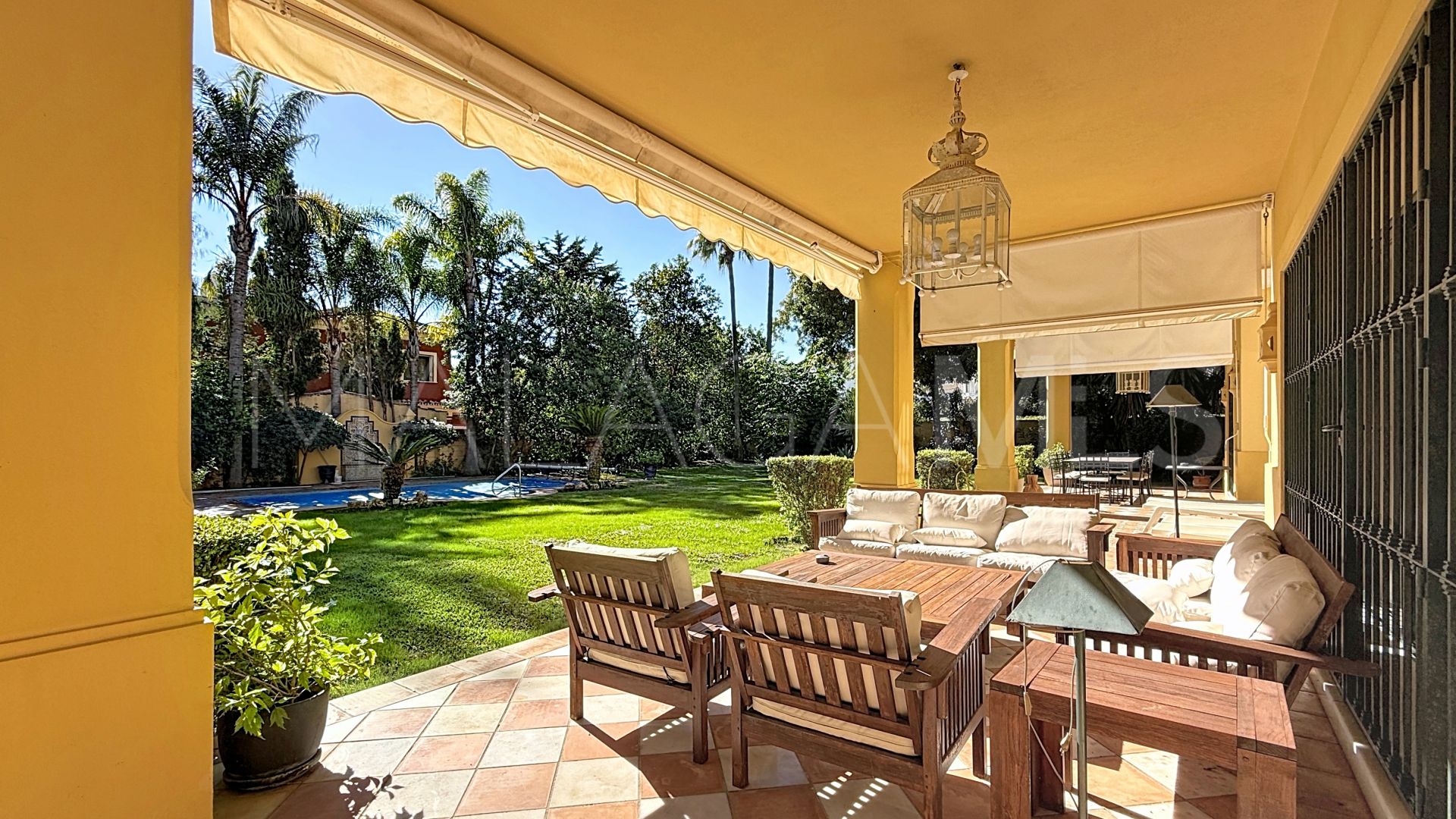 Villa for sale in Casasola