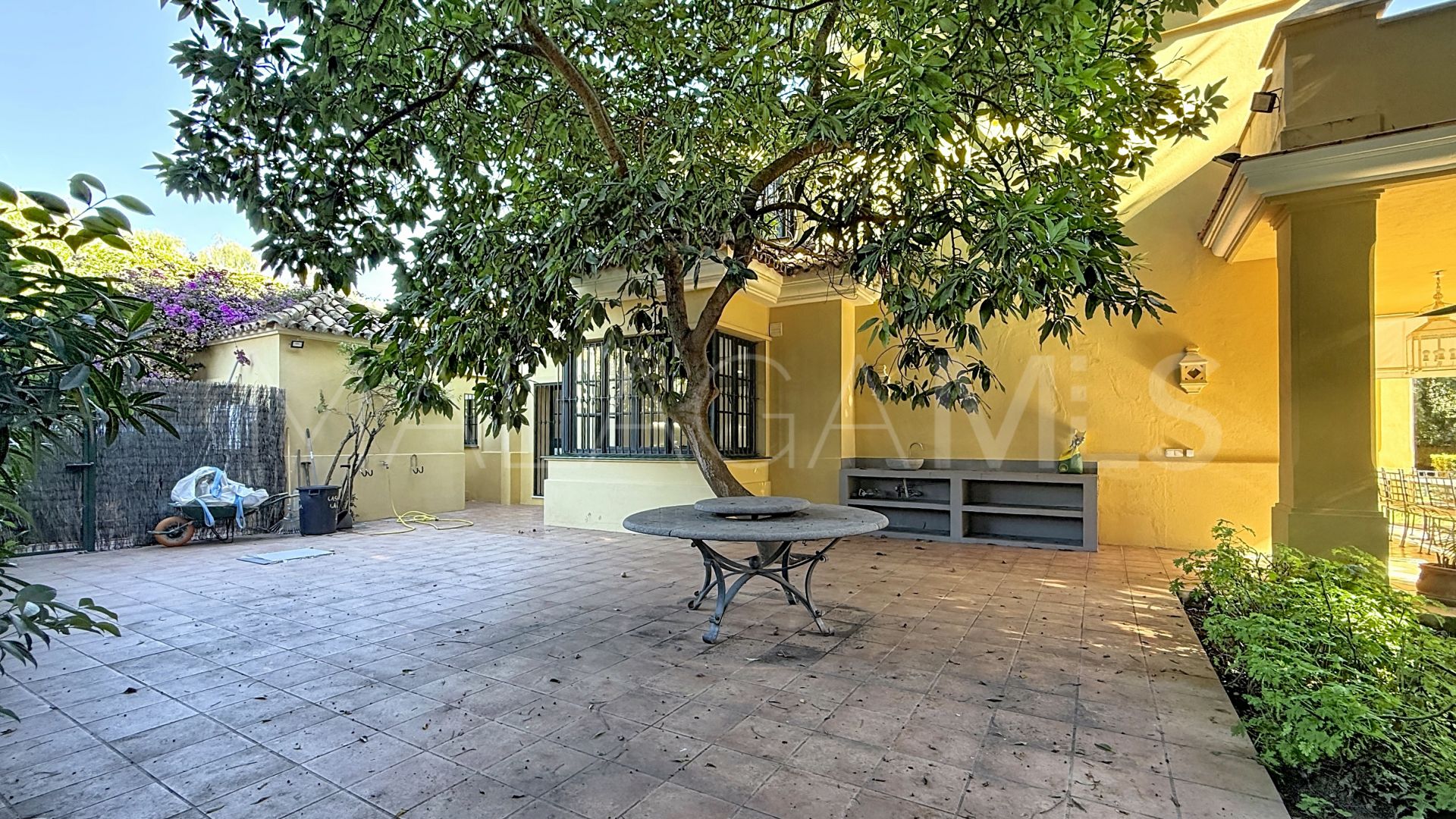 Villa for sale in Casasola