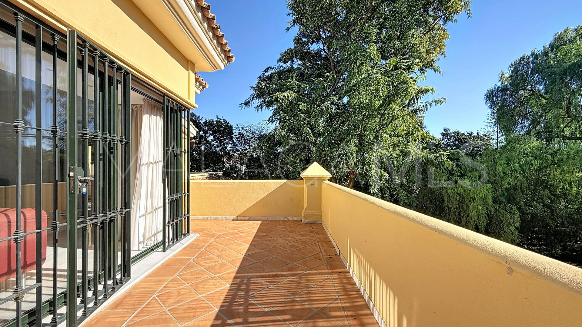 Villa for sale in Casasola