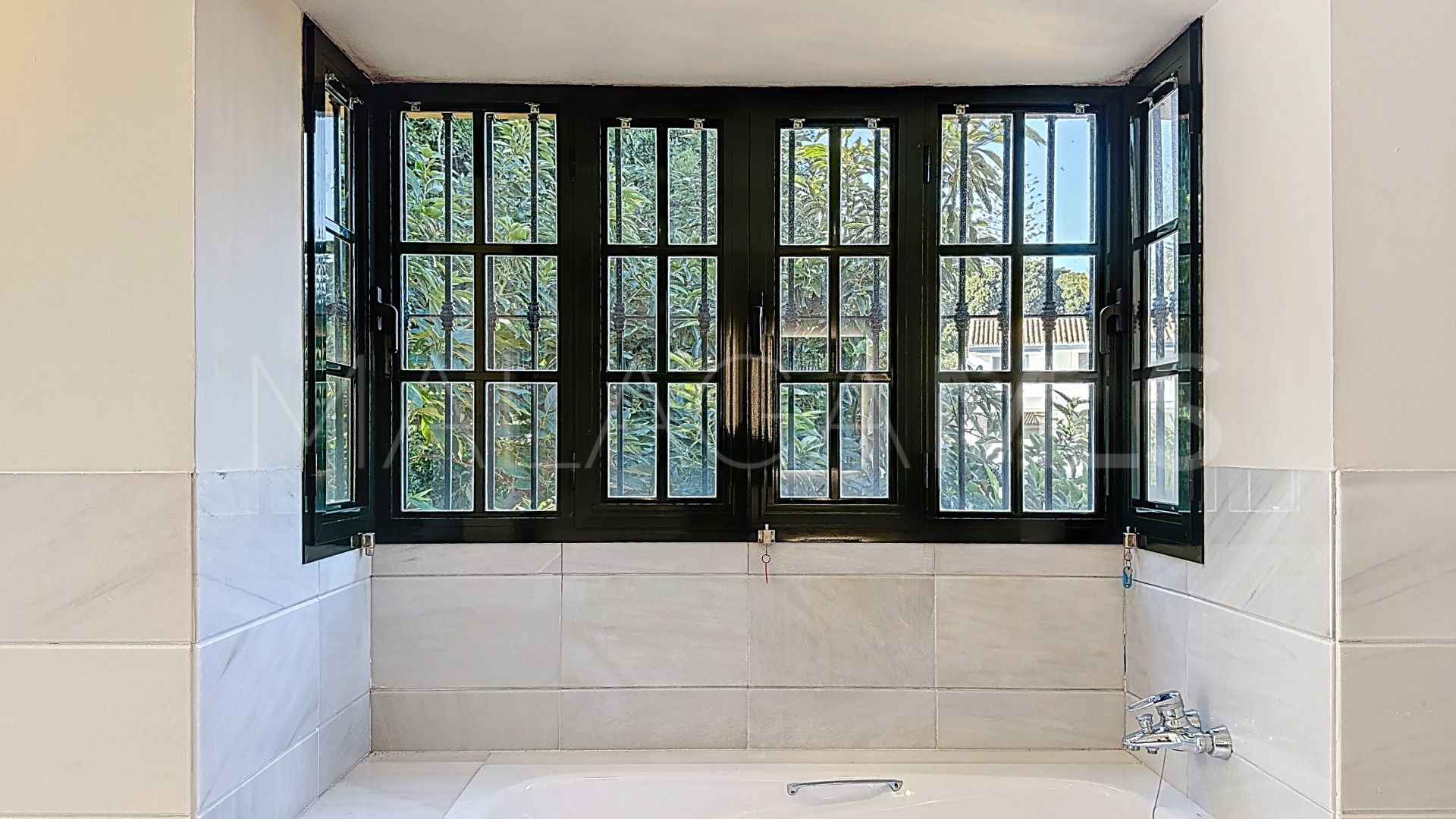 Villa for sale in Casasola