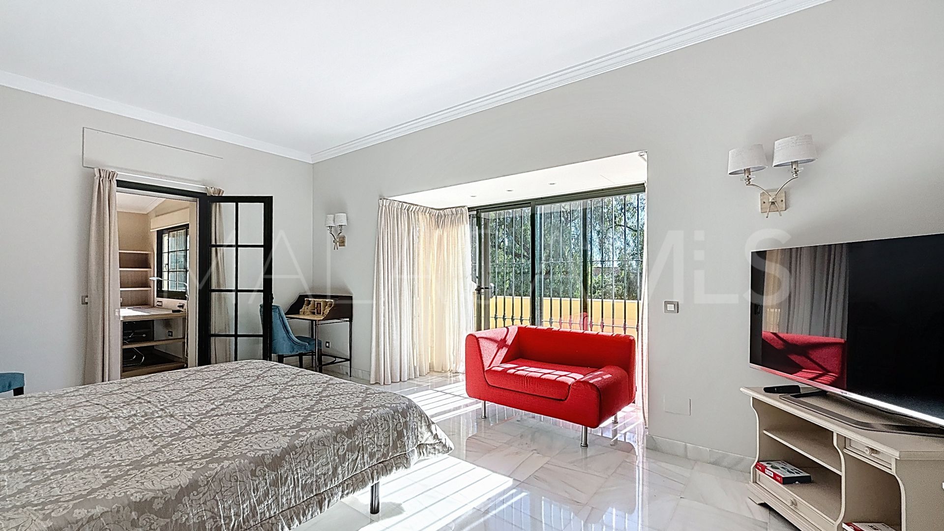 Villa for sale in Casasola