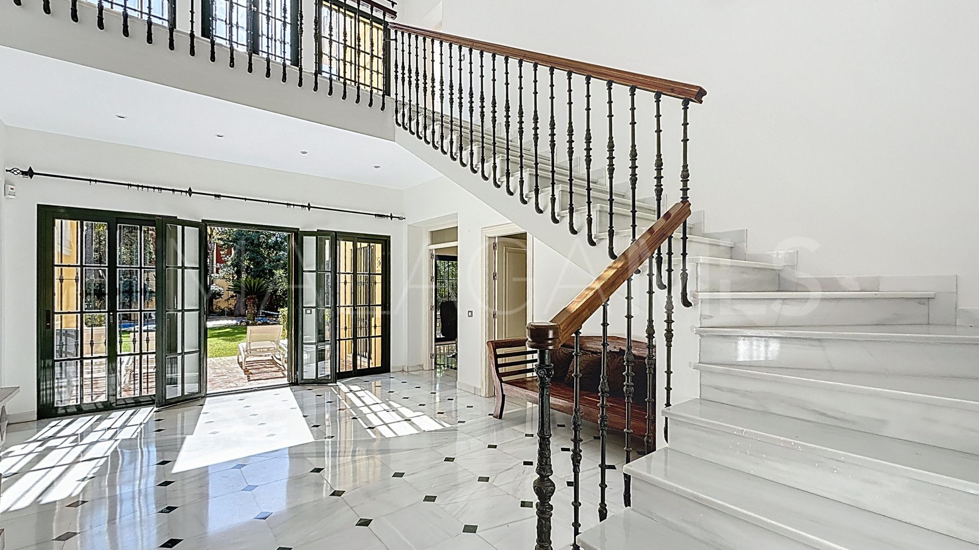 Villa for sale in Casasola