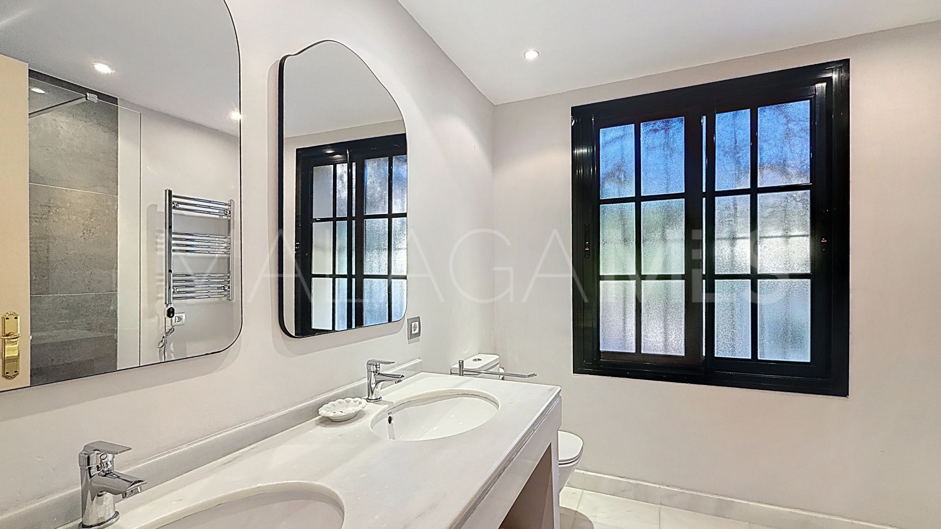 Villa for sale in Casasola