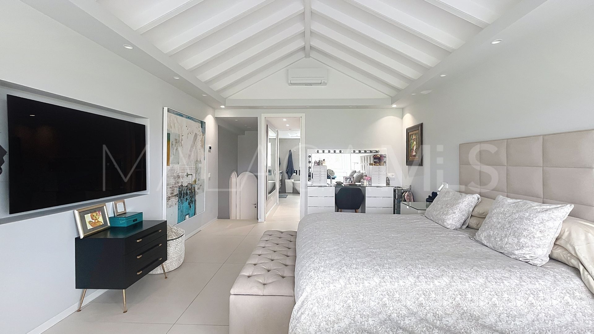 Villa with 4 bedrooms a la venta in Isla de Guadalmina
