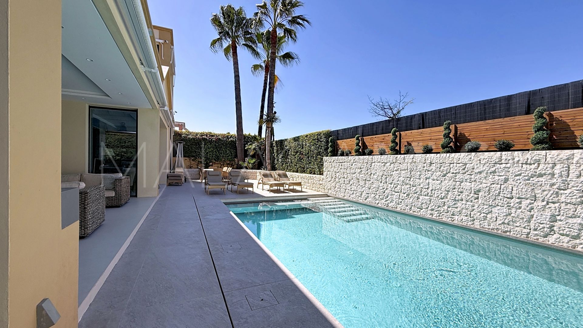 Villa with 4 bedrooms a la venta in Isla de Guadalmina
