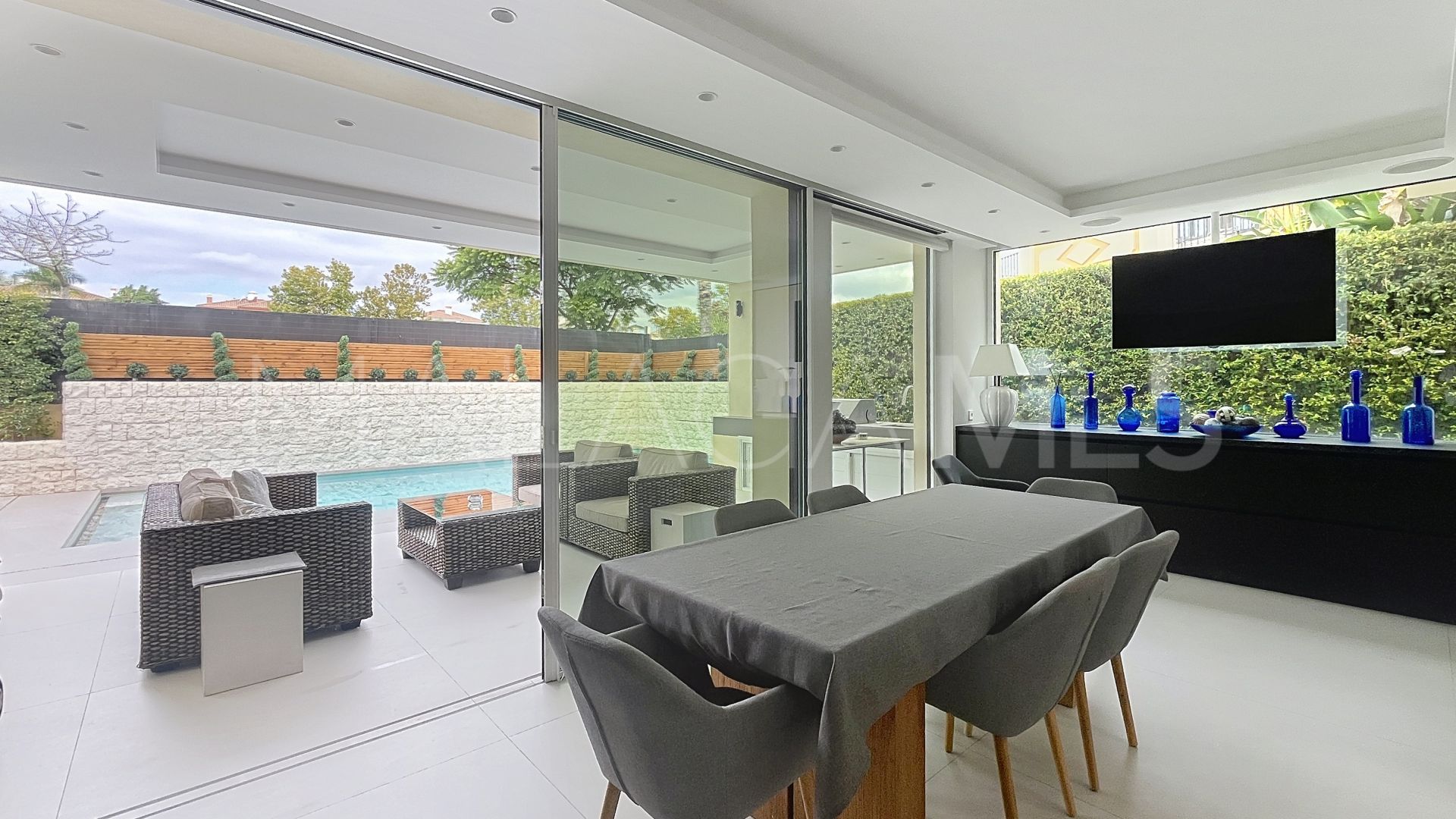 Villa with 4 bedrooms a la venta in Isla de Guadalmina