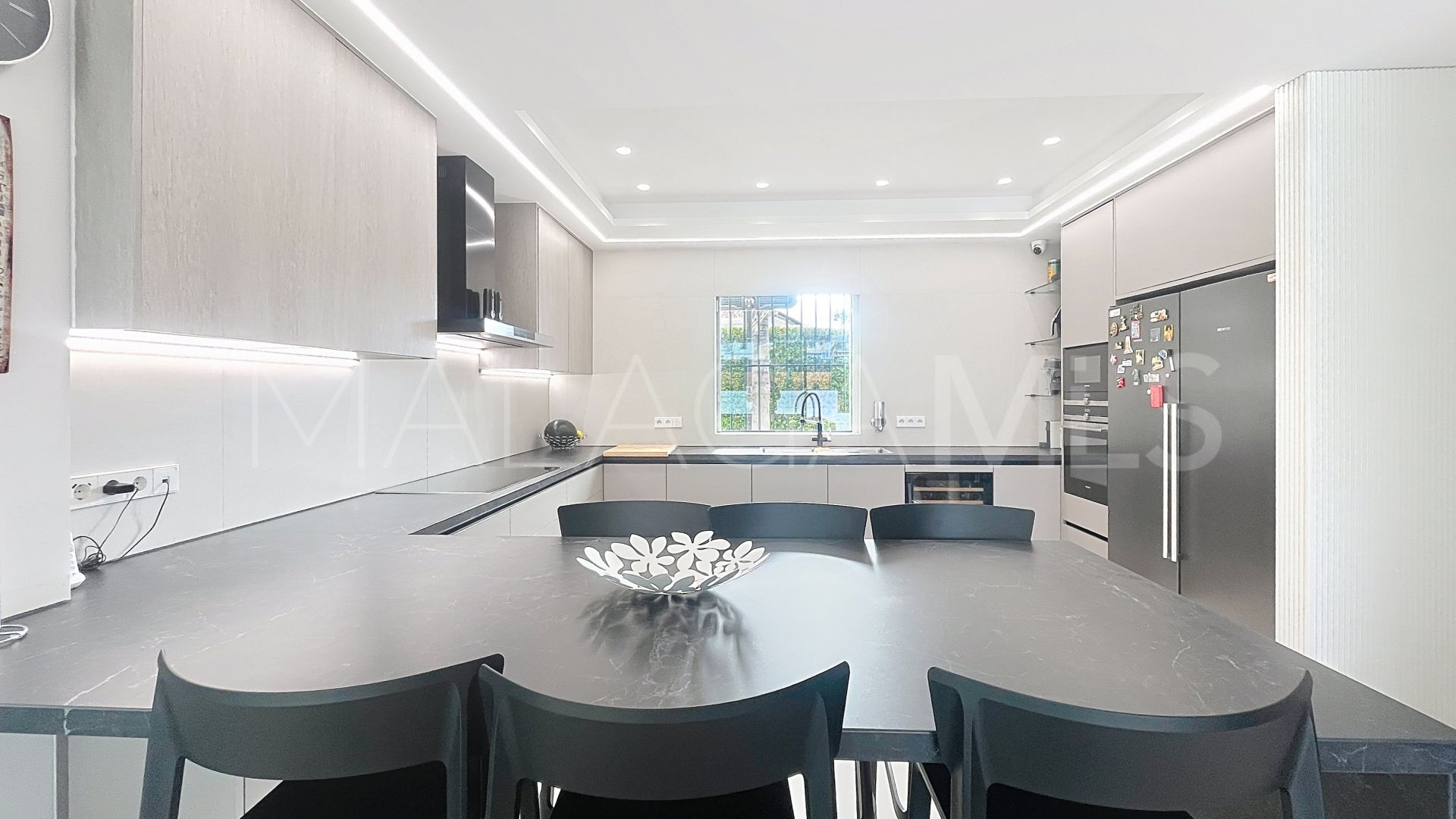 Villa with 4 bedrooms a la venta in Isla de Guadalmina