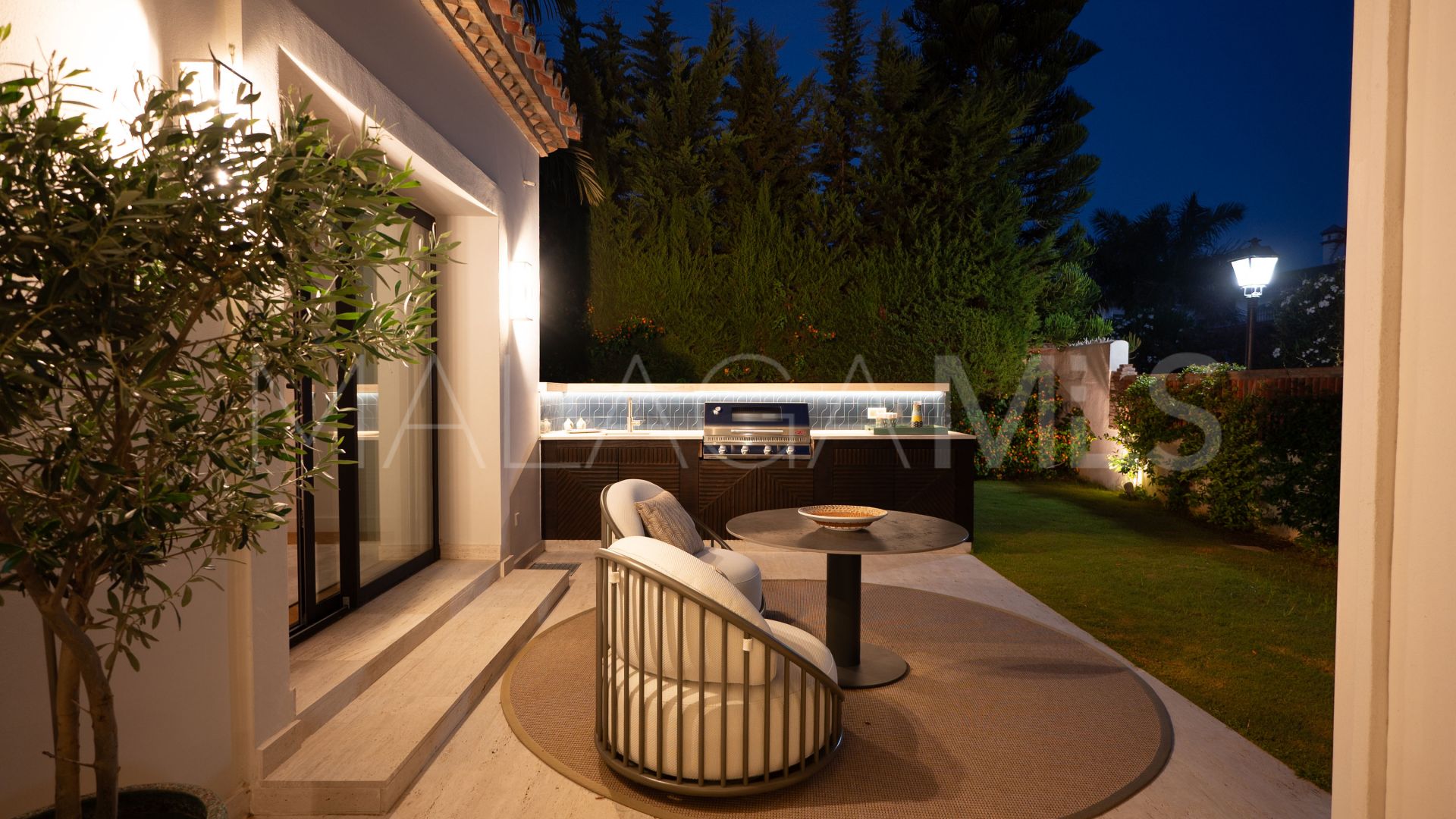 Villa for sale in Casasola de 6 bedrooms