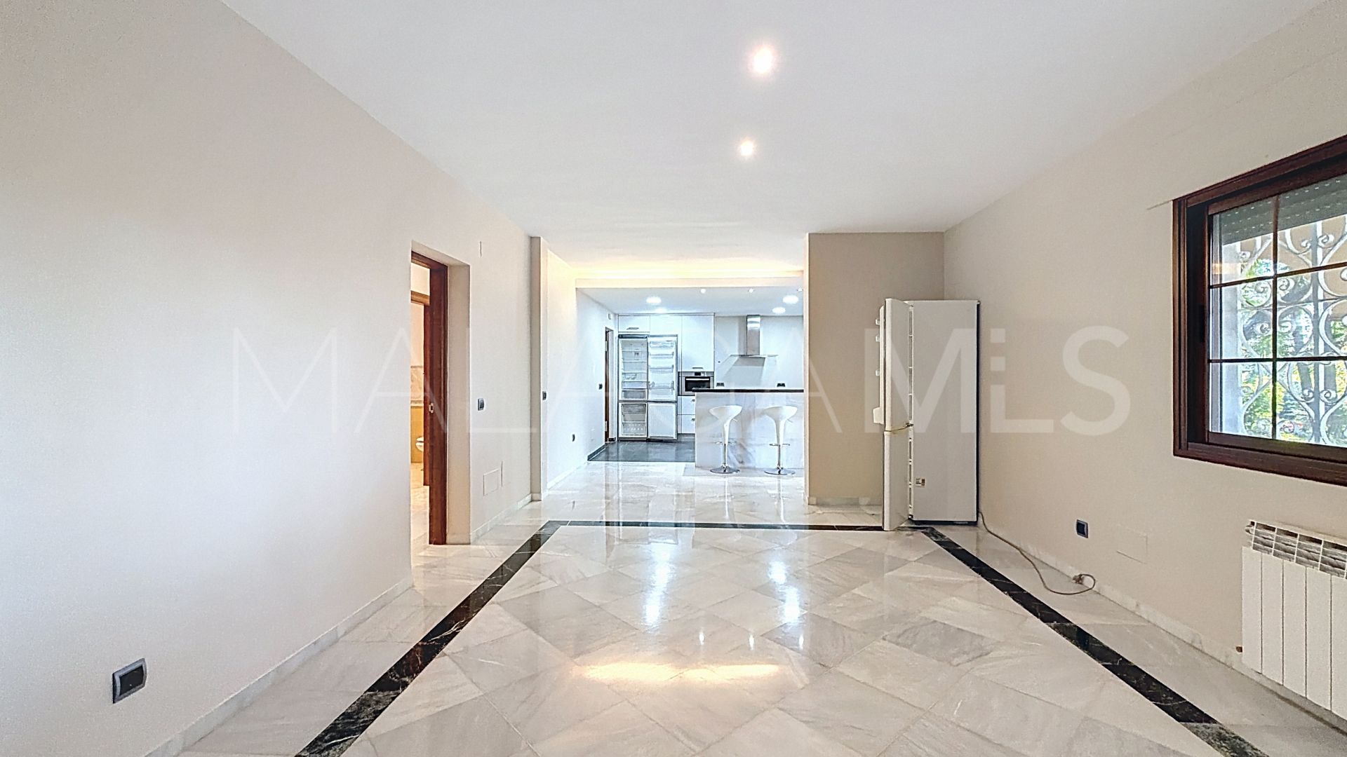 Villa for sale in La Resina Golf