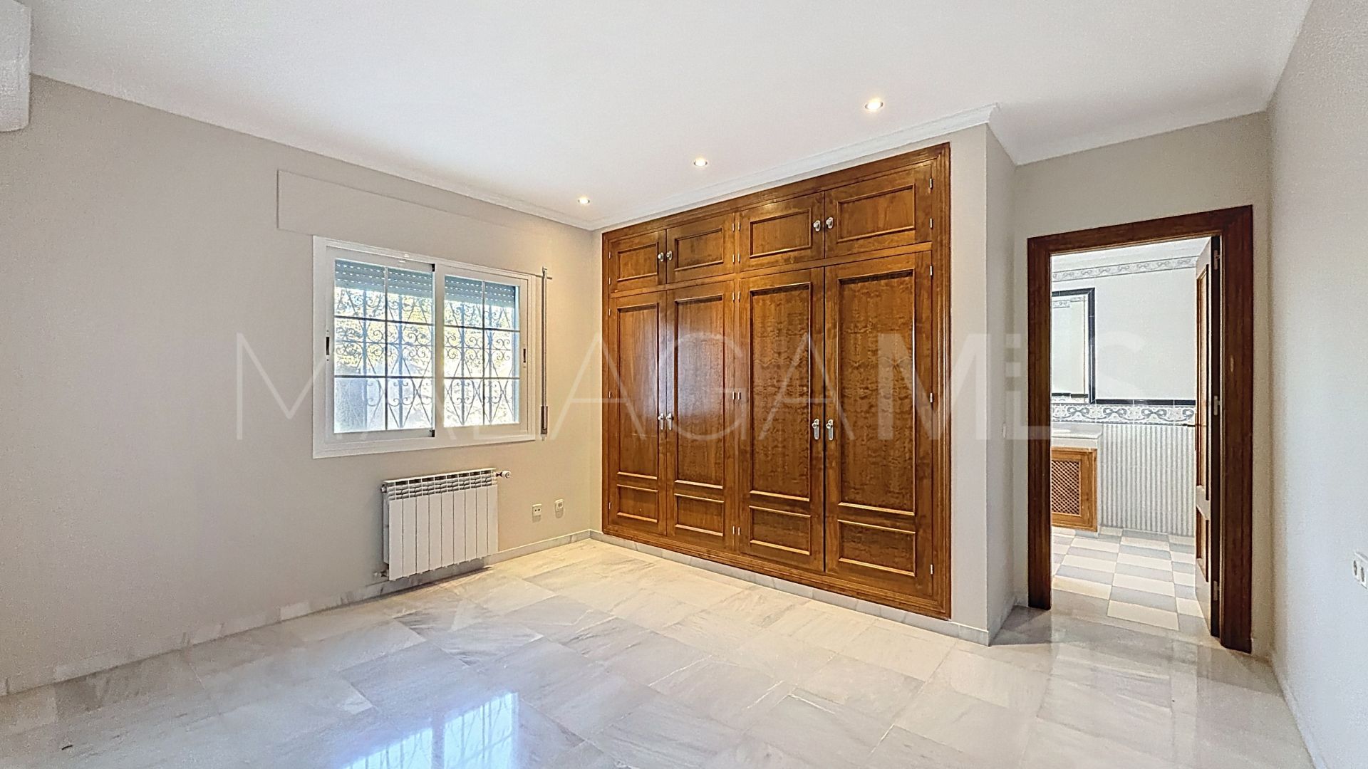 Villa for sale in La Resina Golf