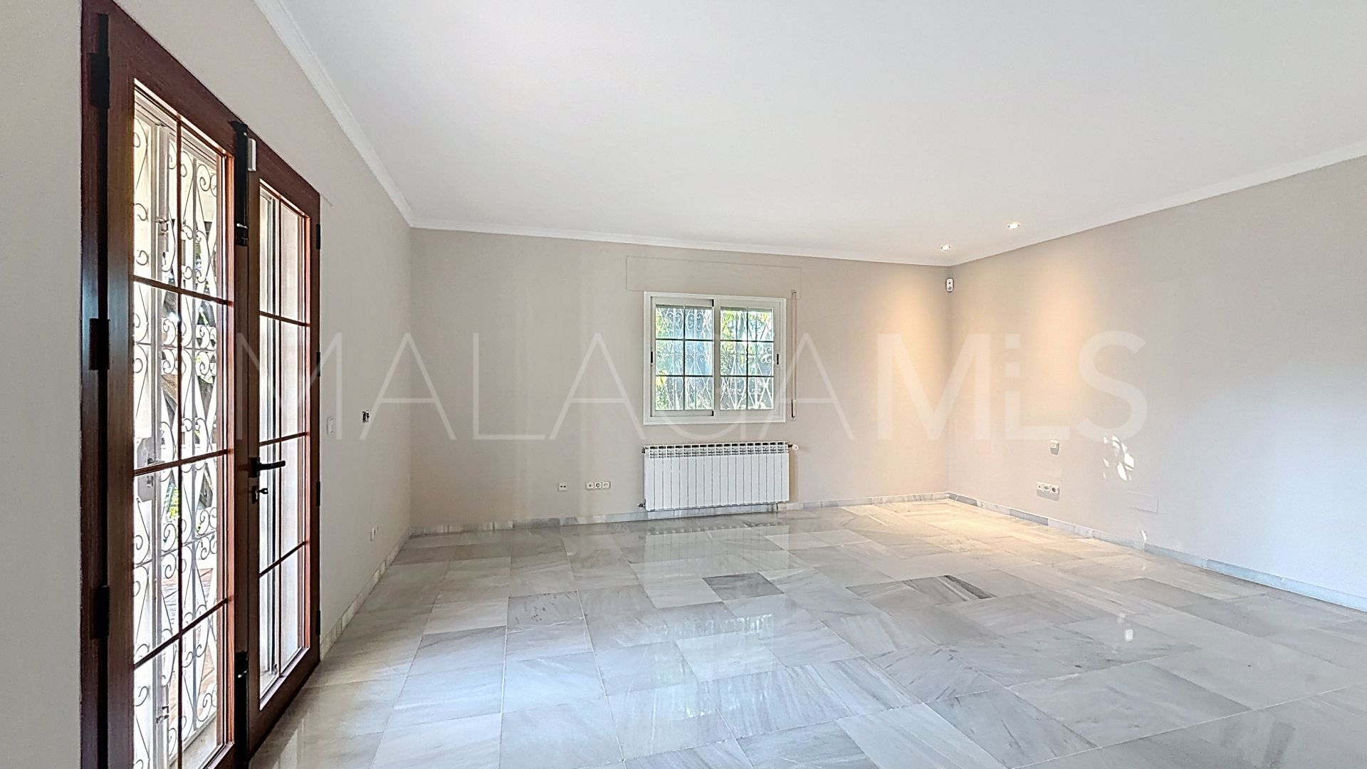 Villa for sale in La Resina Golf