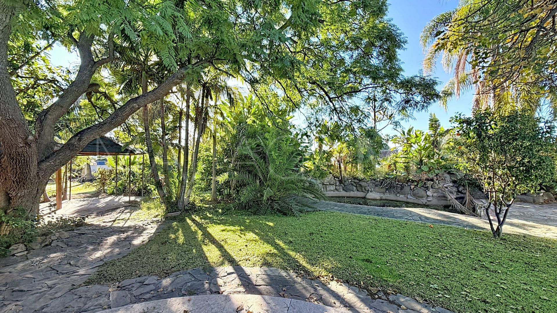 Villa for sale in La Resina Golf