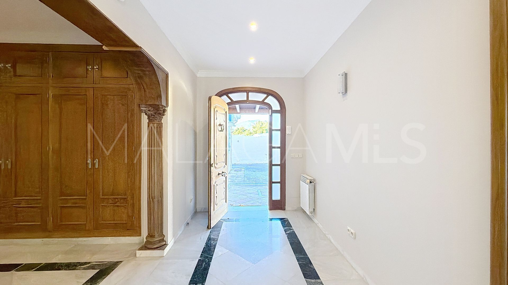 Villa for sale in La Resina Golf