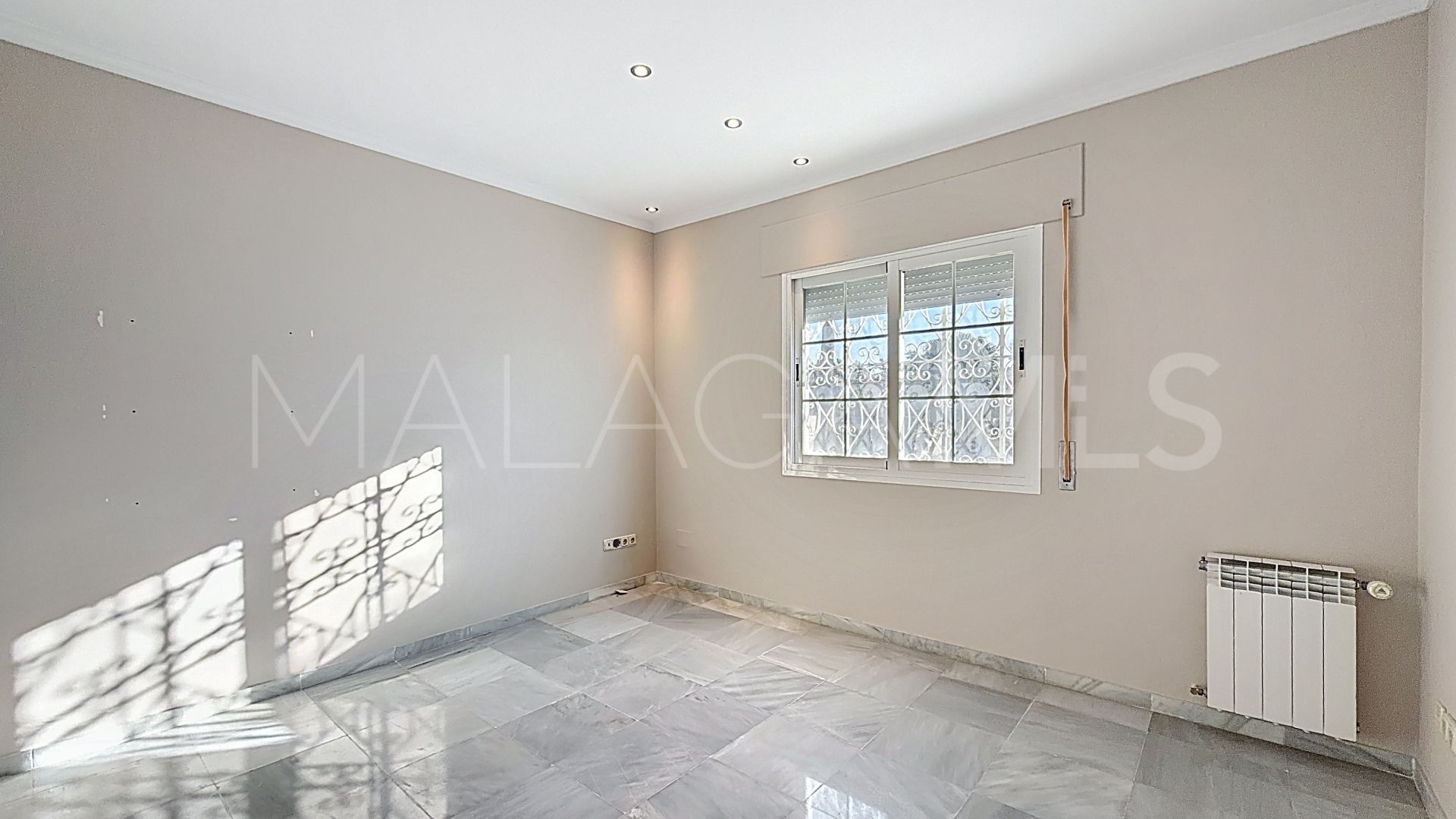 Villa for sale in La Resina Golf