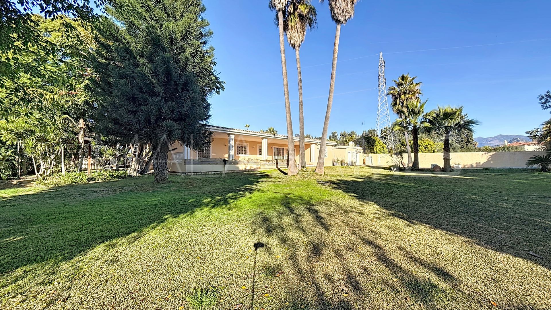 Villa for sale in La Resina Golf