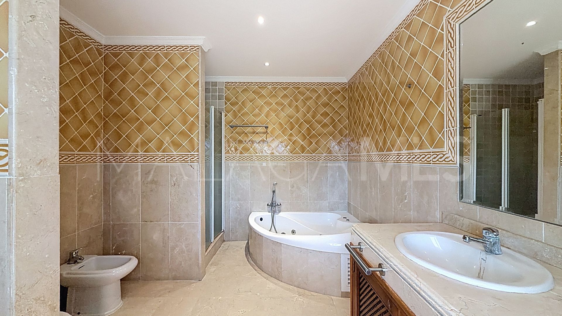 Villa for sale in La Resina Golf