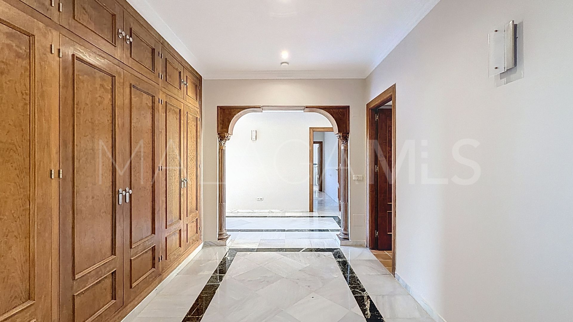 Villa for sale in La Resina Golf