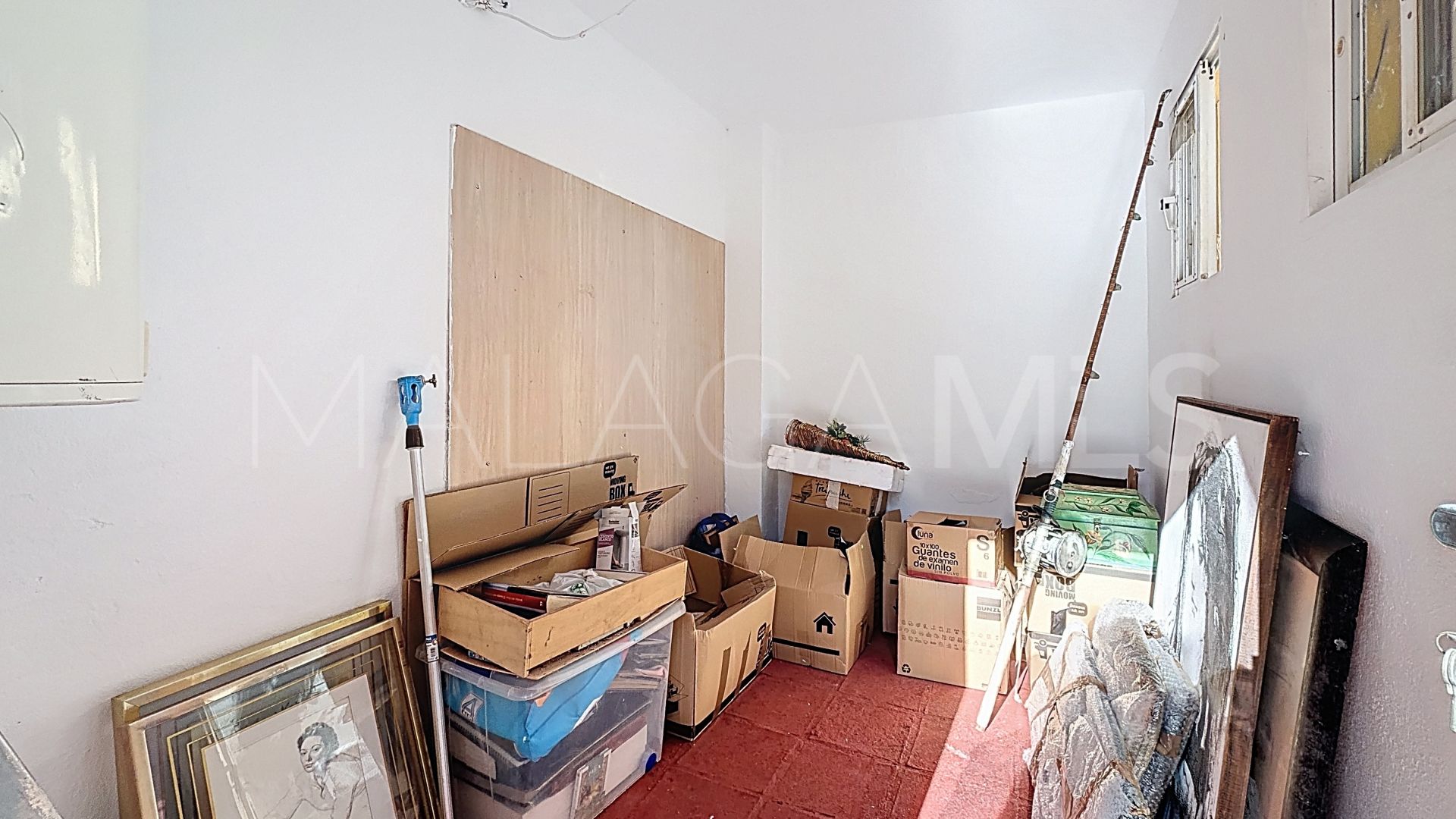 Hus i byn for sale in El Padron