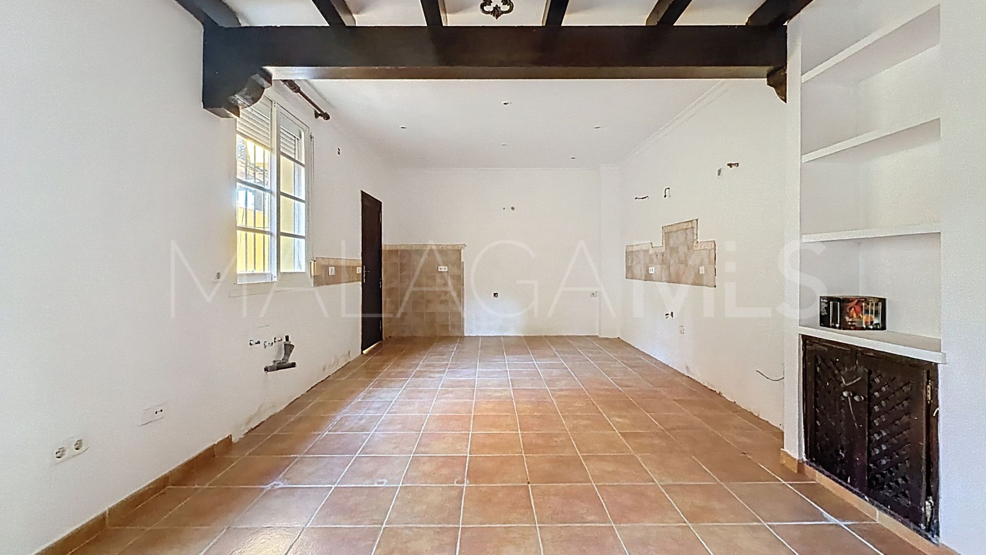 Hus i byn for sale in El Padron