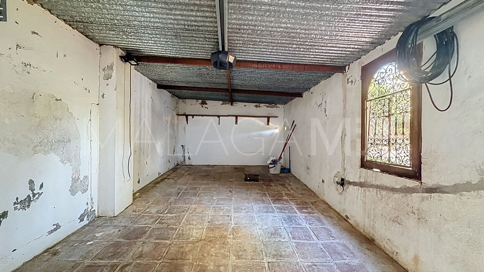 Hus i byn for sale in El Padron