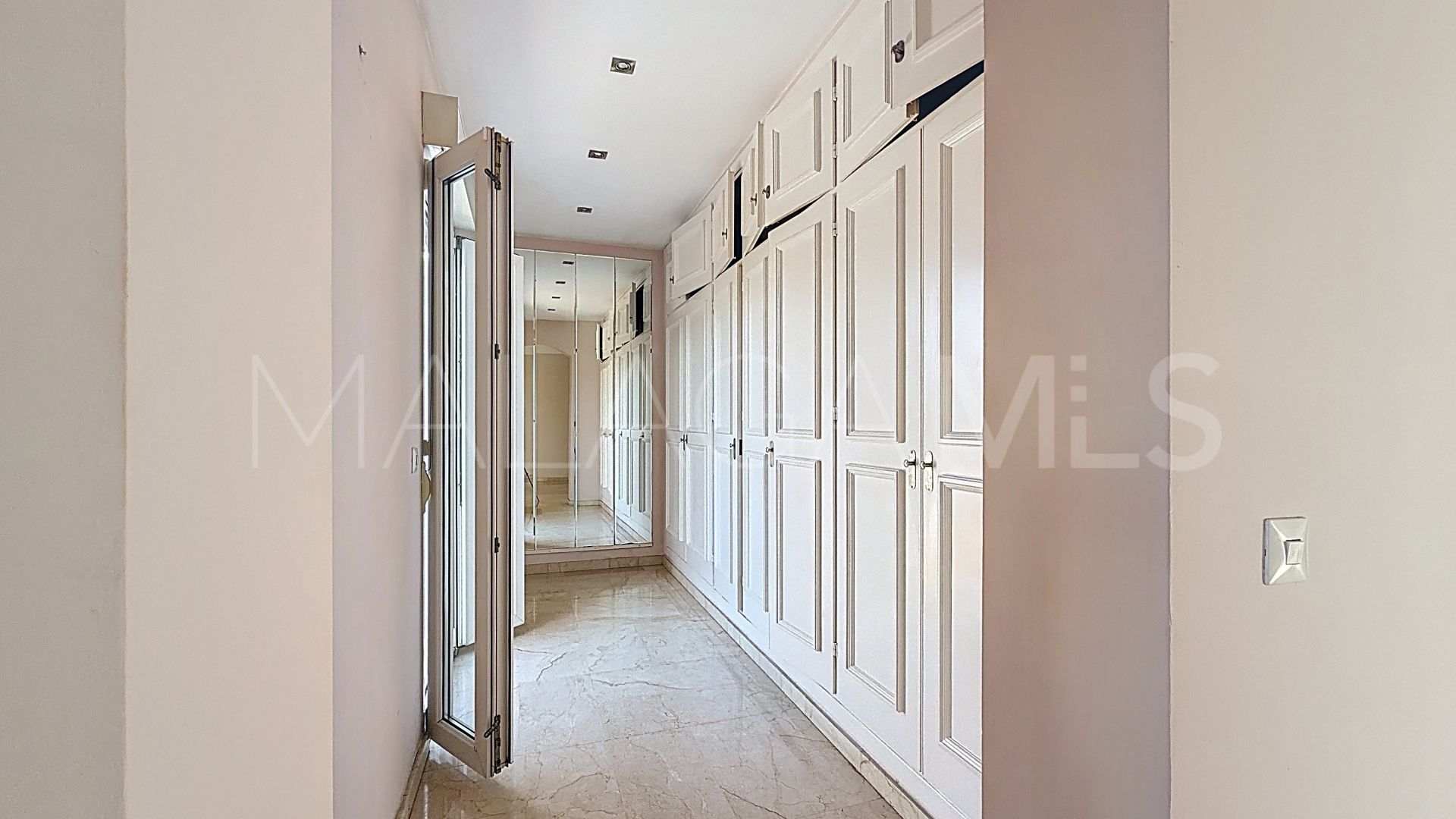 Villa for sale in Benamara