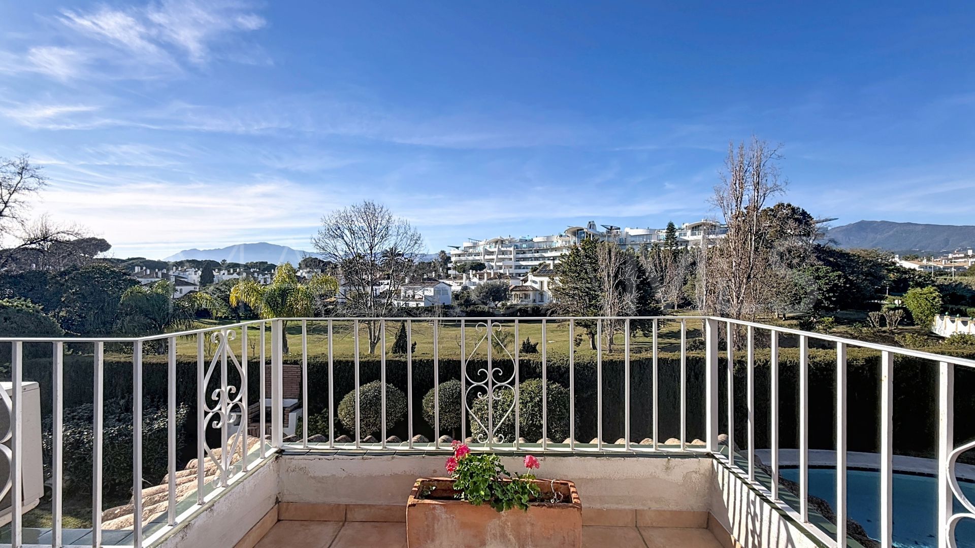 Villa for sale in Benamara