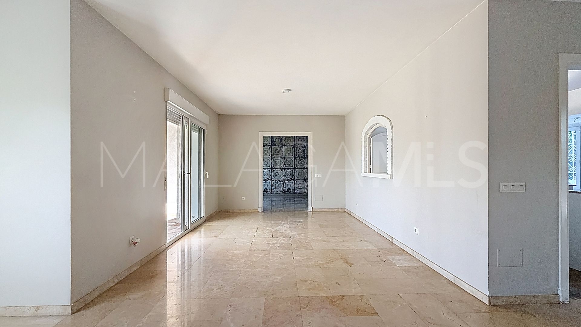 Villa for sale in Benamara