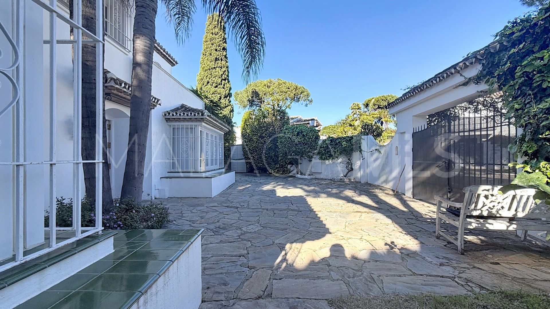 Villa for sale in Benamara