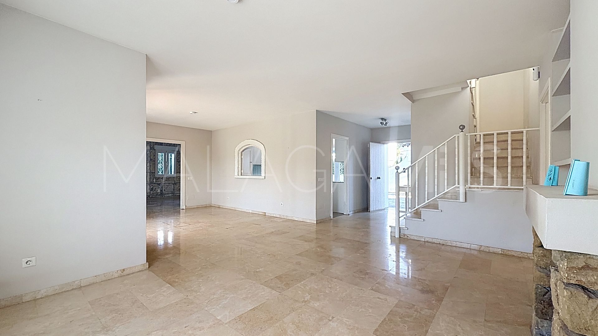 Villa for sale in Benamara