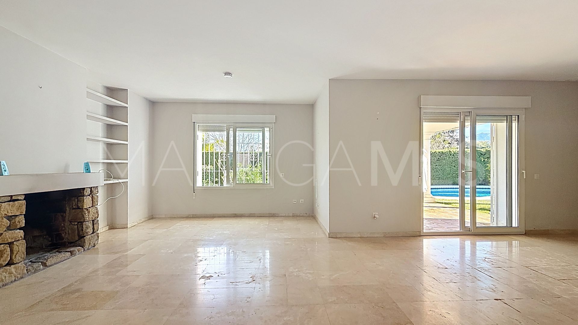 Villa for sale in Benamara