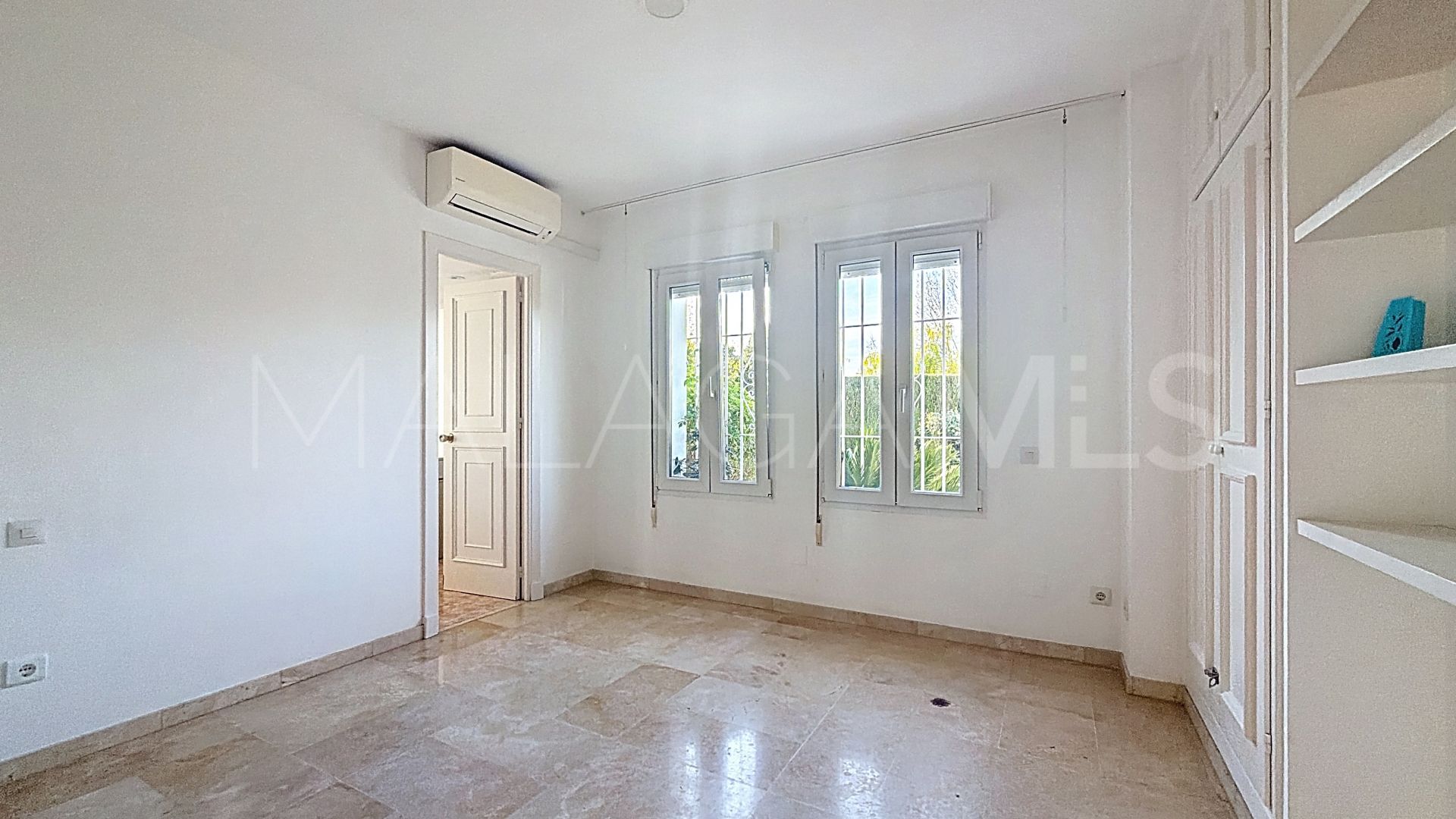 Villa for sale in Benamara