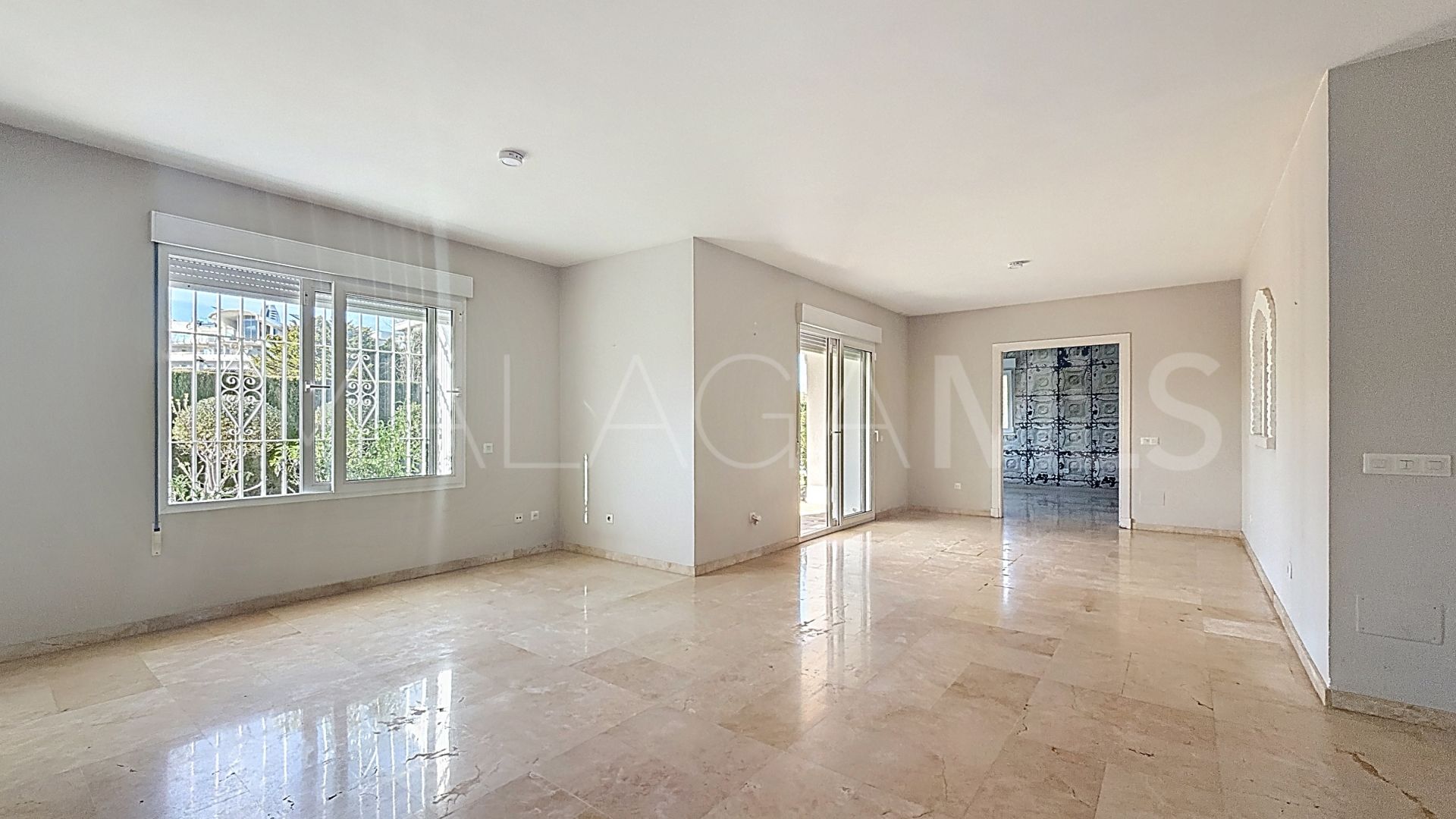 Villa for sale in Benamara