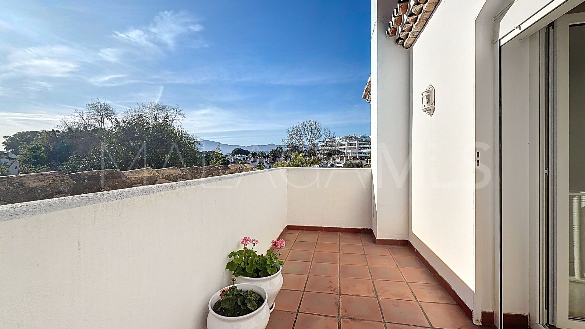 Villa for sale in Benamara