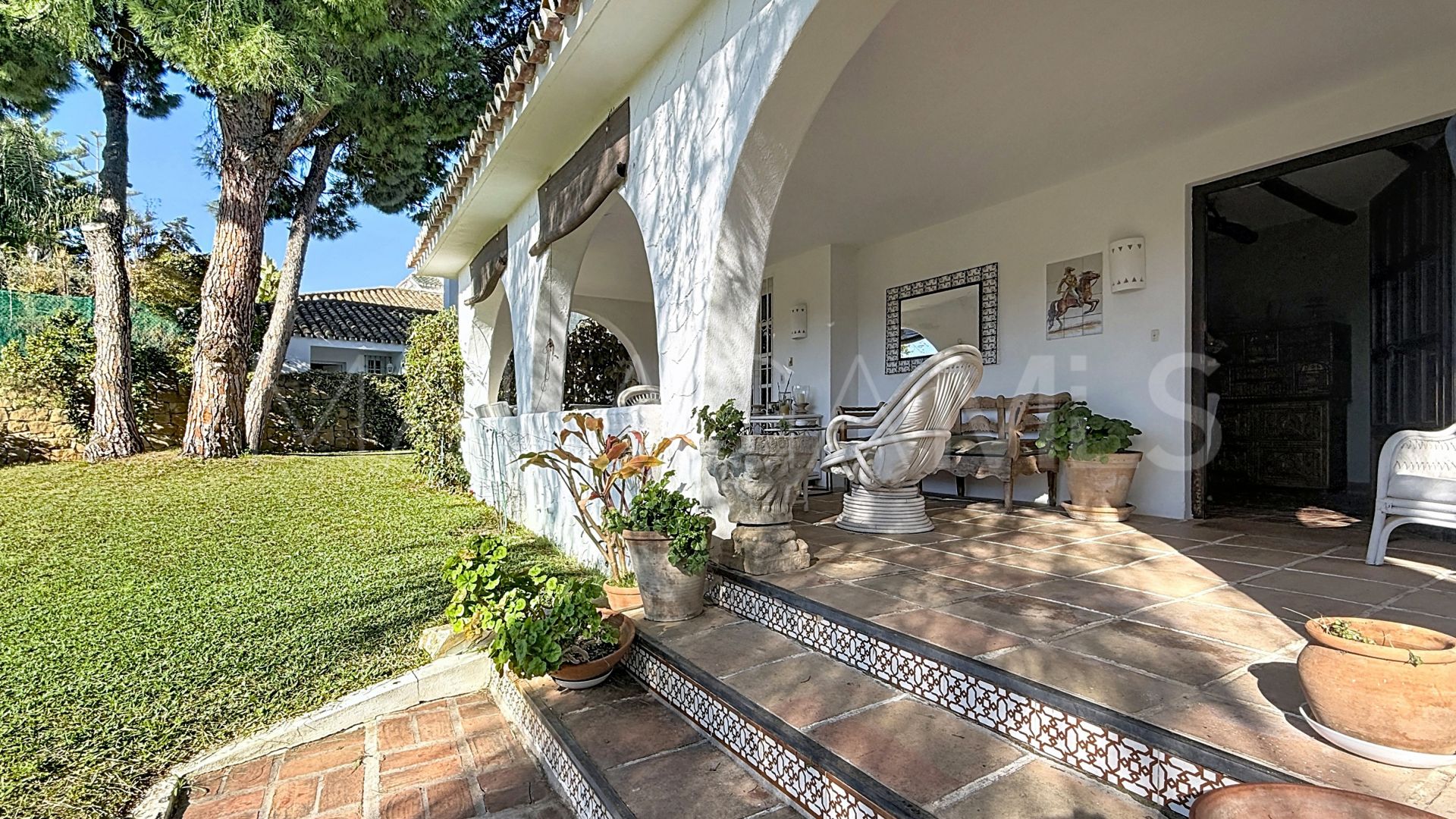 Villa for sale in Guadalmina Alta