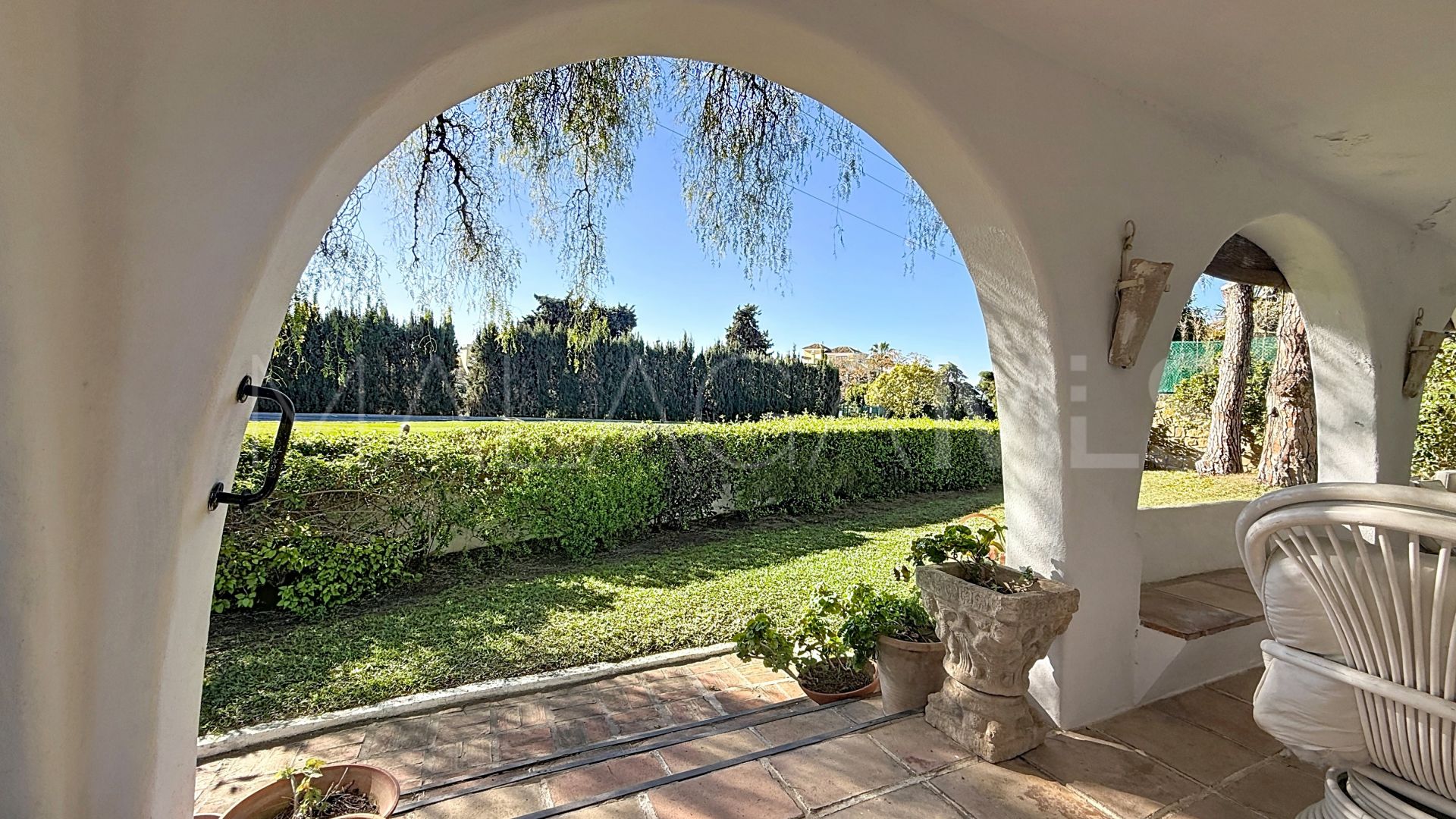 Villa for sale in Guadalmina Alta