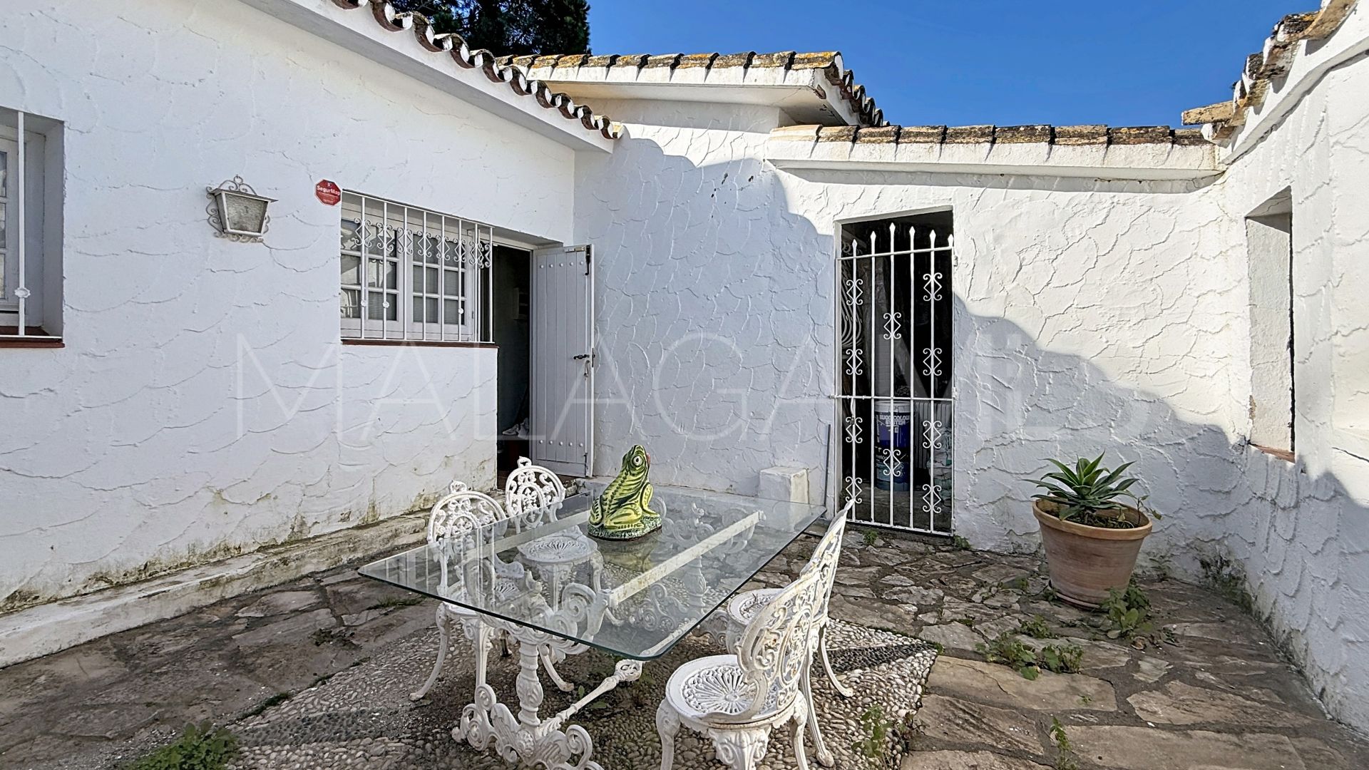Villa for sale in Guadalmina Alta