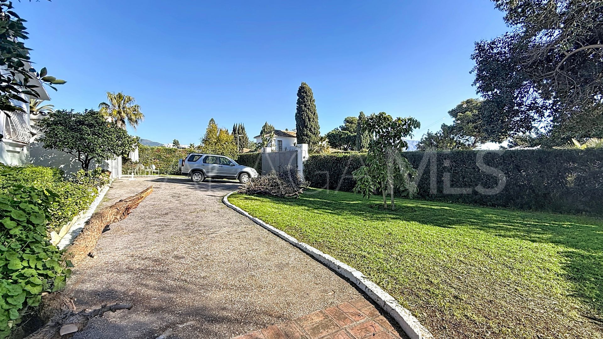 Villa for sale in Guadalmina Alta