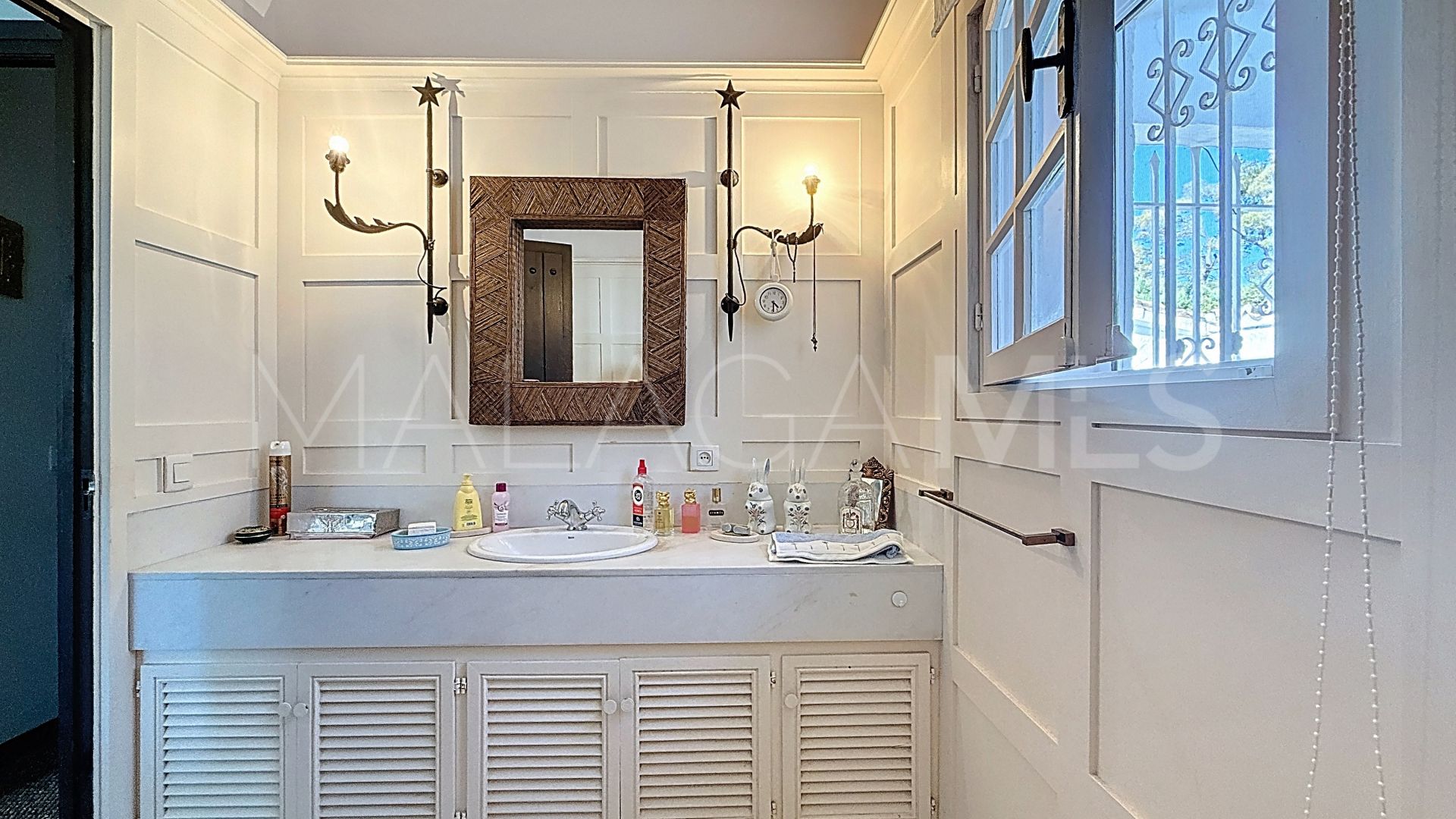 Villa for sale in Guadalmina Alta