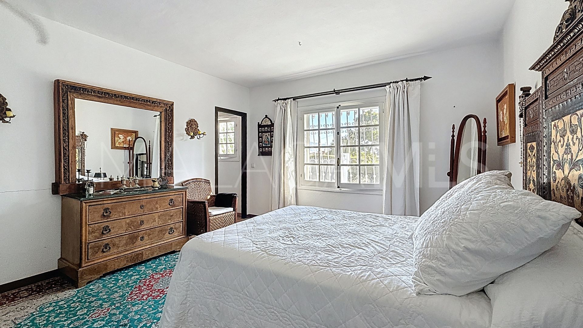 Villa for sale in Guadalmina Alta