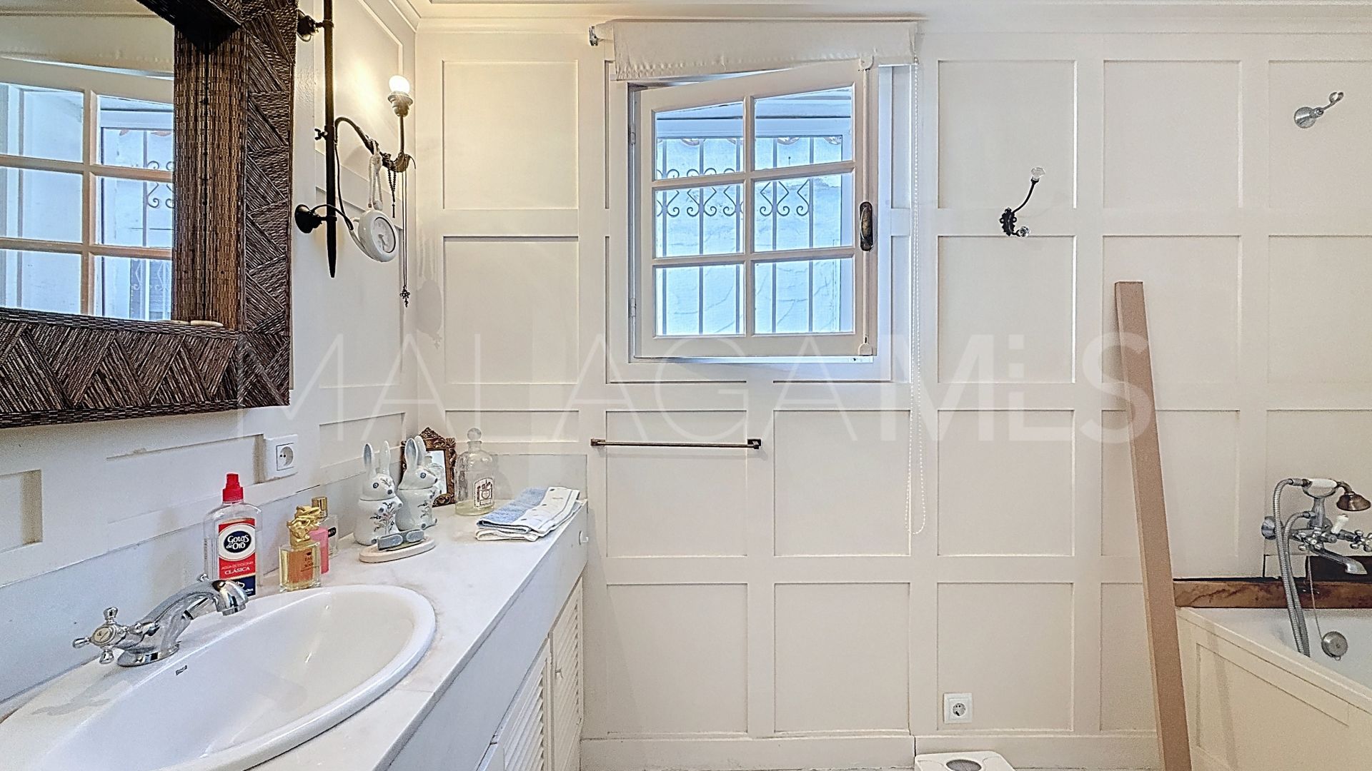 Villa for sale in Guadalmina Alta