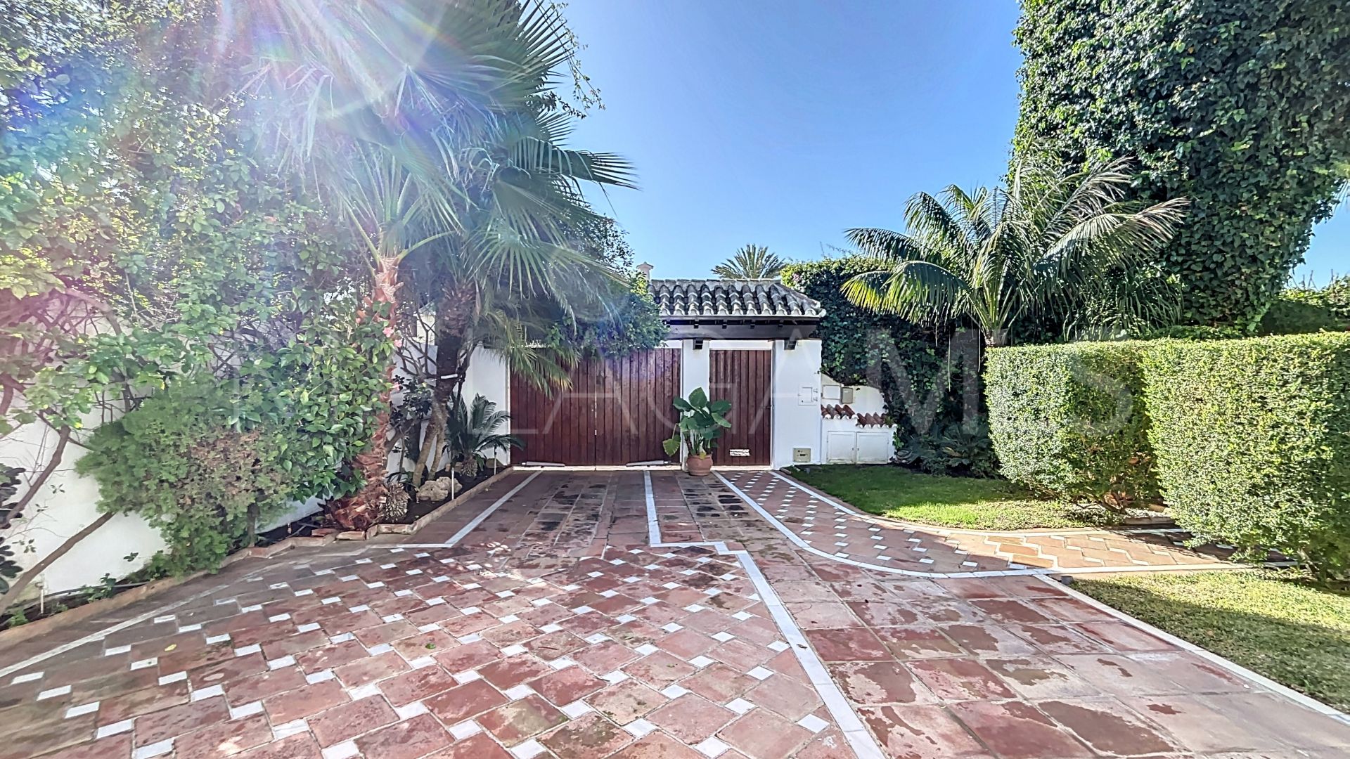 Villa with 3 bedrooms for sale in Guadalmina Alta