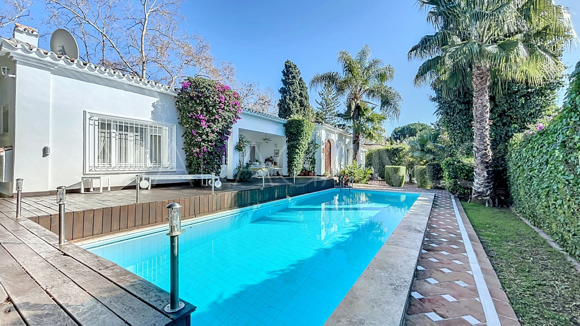 Villa with 3 bedrooms for sale in Guadalmina Alta