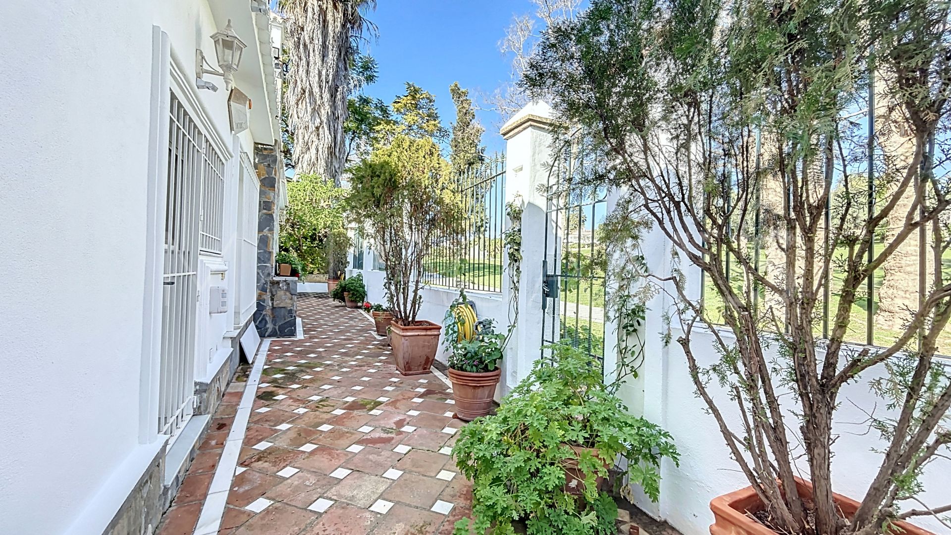 Villa with 3 bedrooms for sale in Guadalmina Alta