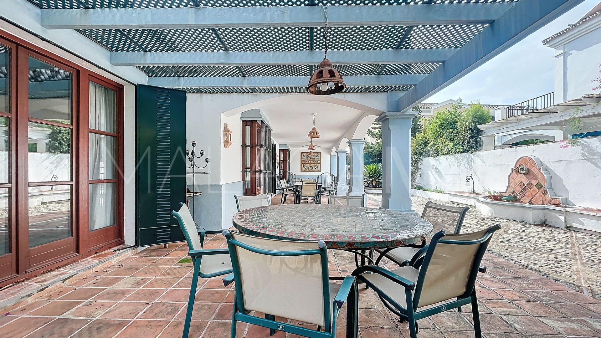 Villa for sale in Guadalmina Alta de 5 bedrooms