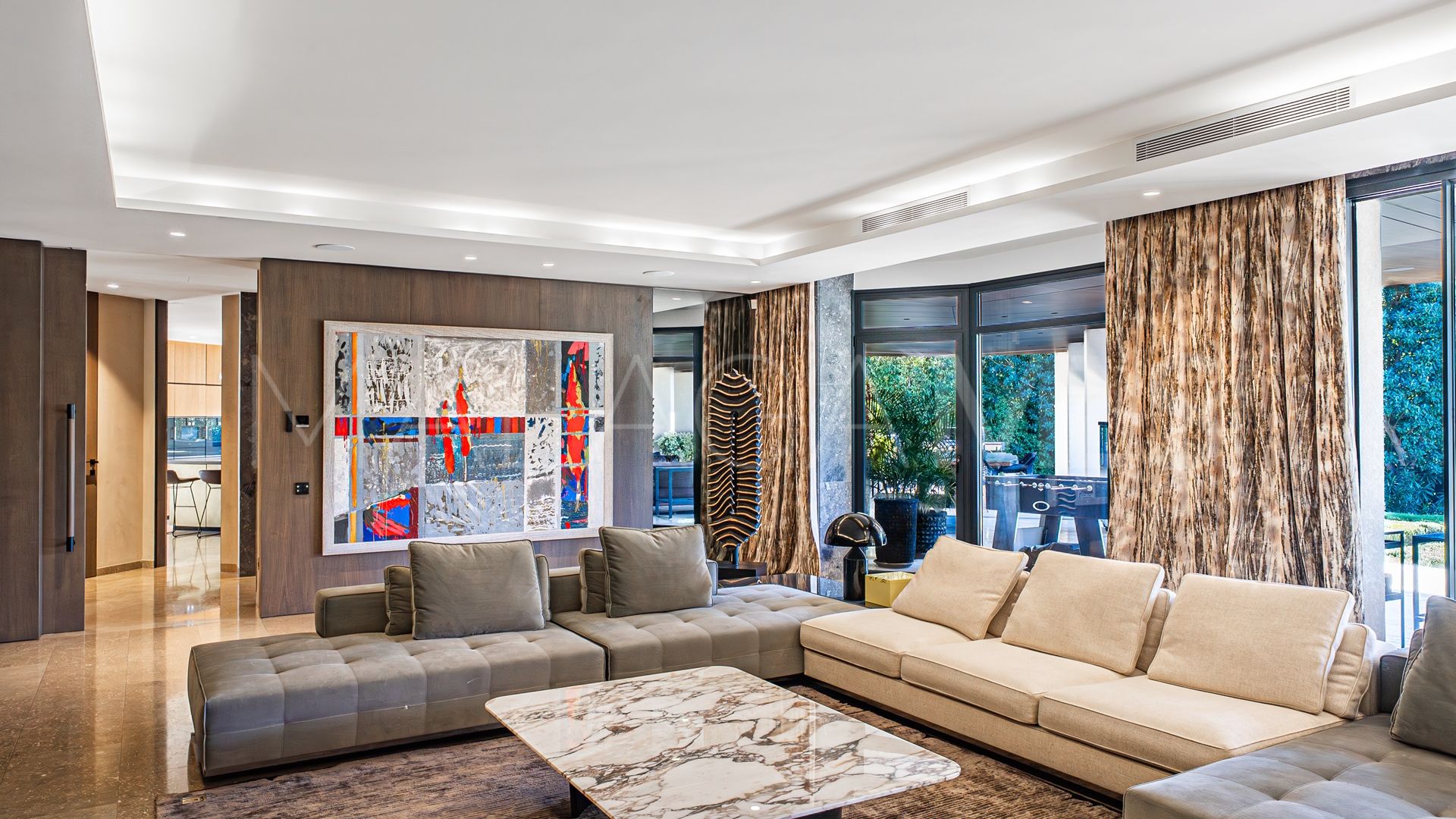 Villa for sale in Guadalmina Baja