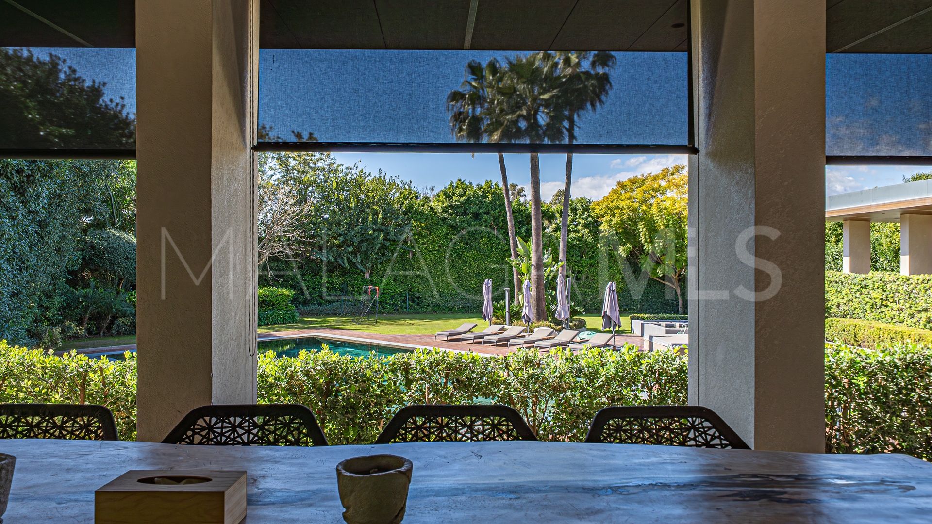 Villa for sale in Guadalmina Baja