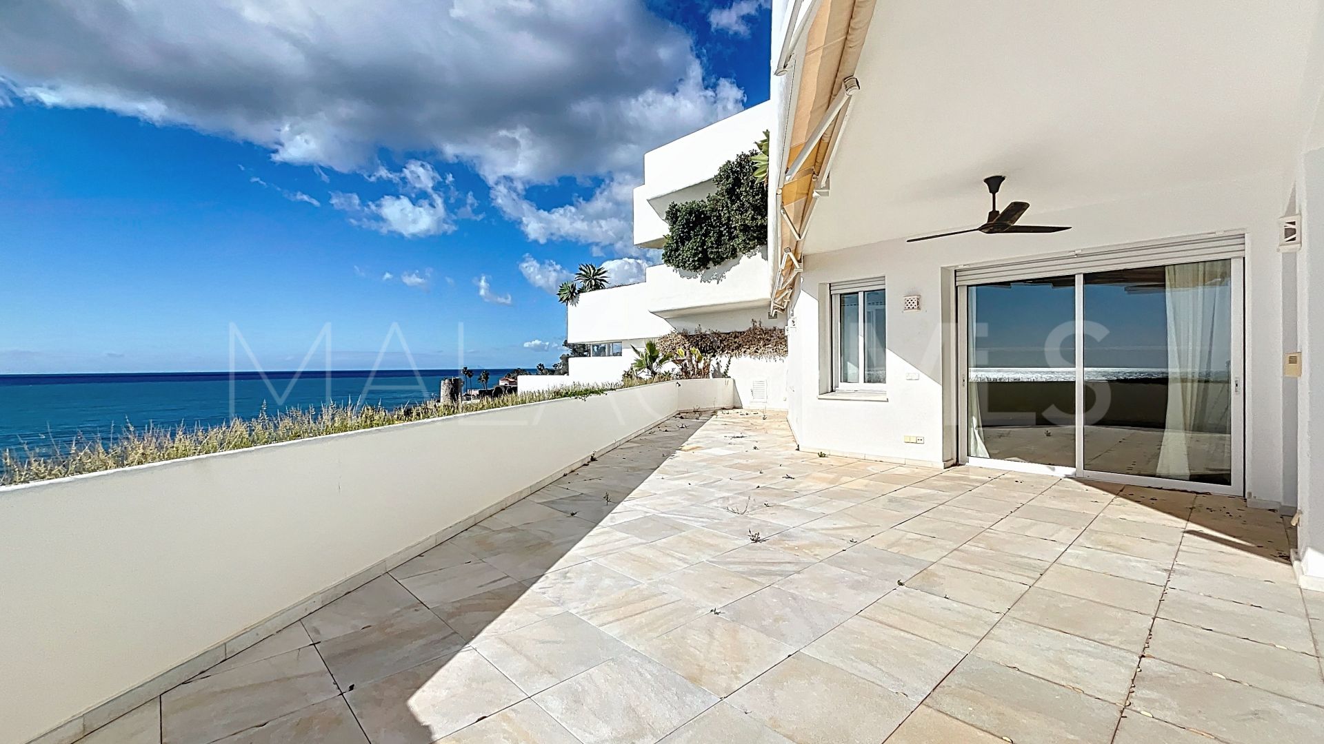 Duplex for sale in Guadalmina Baja